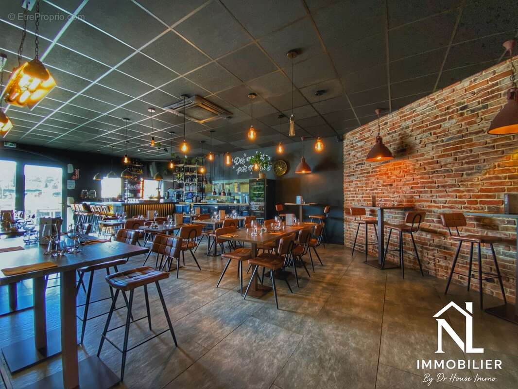 Commerce à GAREOULT