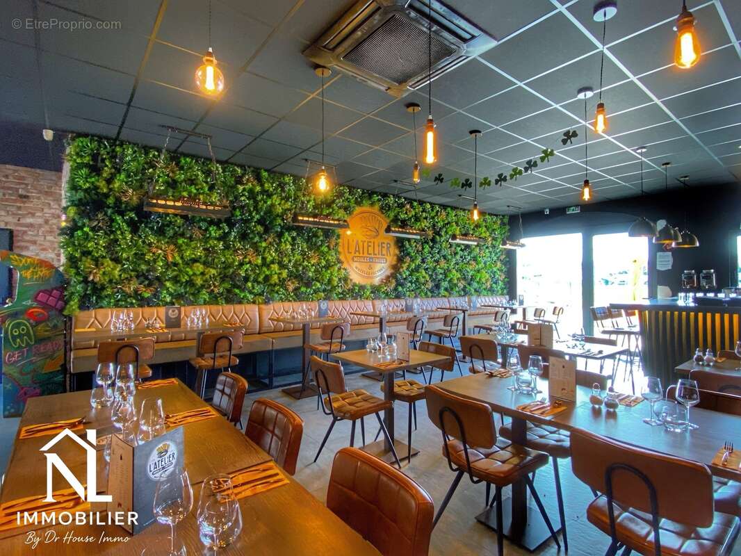 Commerce à GAREOULT