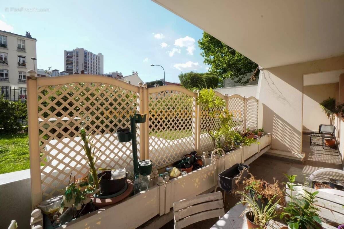 Appartement à PARIS-20E