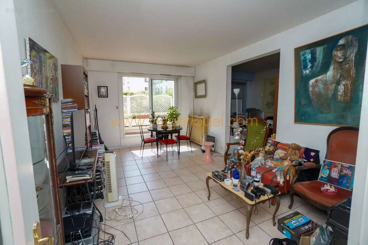 Appartement à PARIS-20E