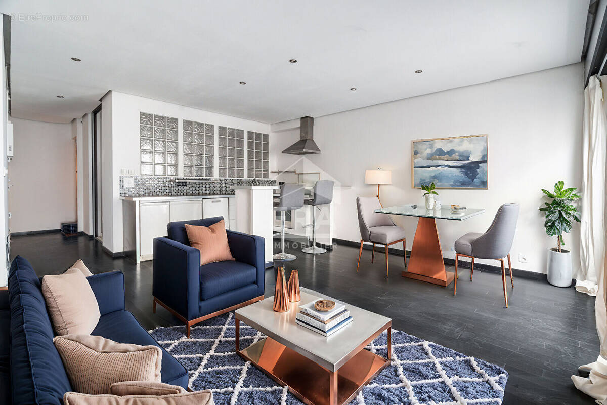 Appartement à PARIS-18E