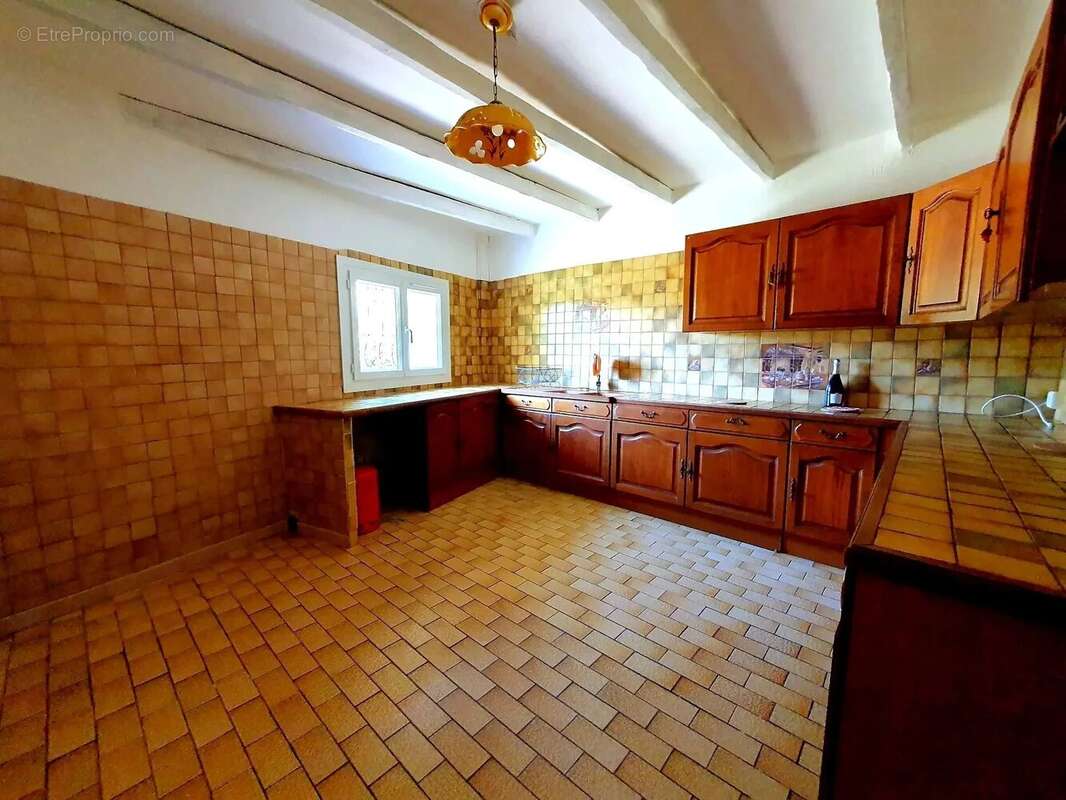 cuisine indépendante - Maison à SENAS