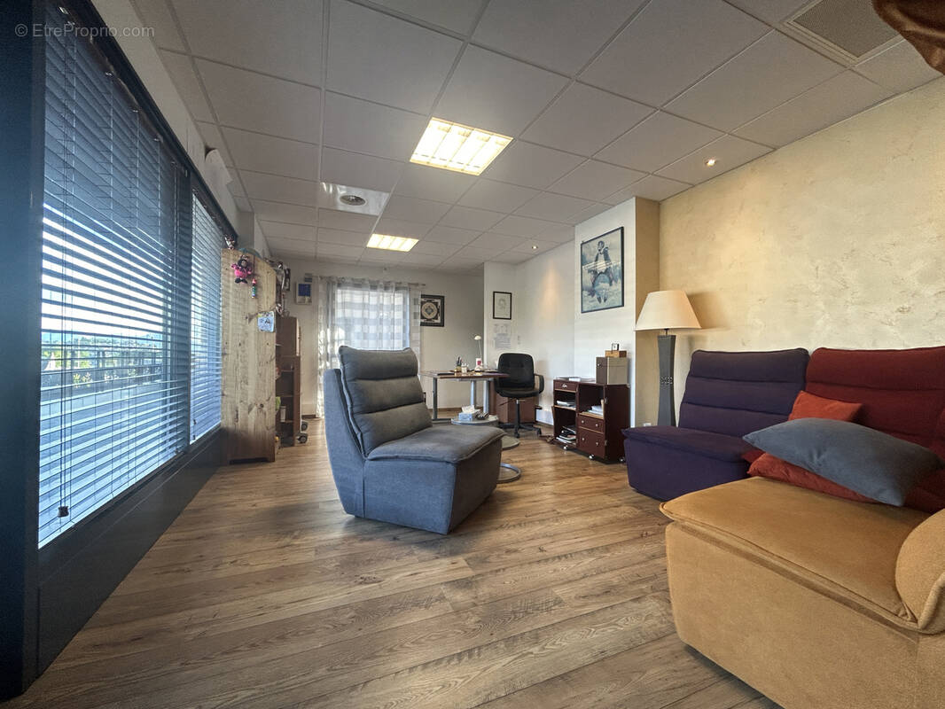 Commerce à GRESY-SUR-AIX