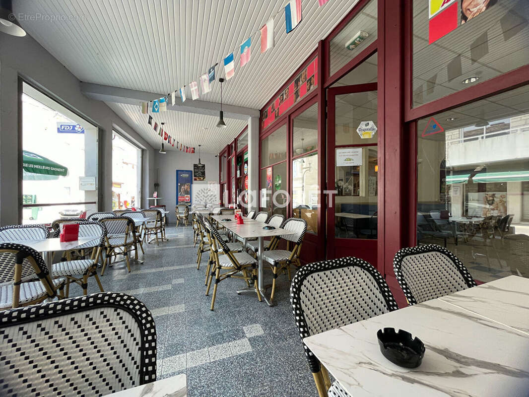 Commerce à MESCHERS-SUR-GIRONDE