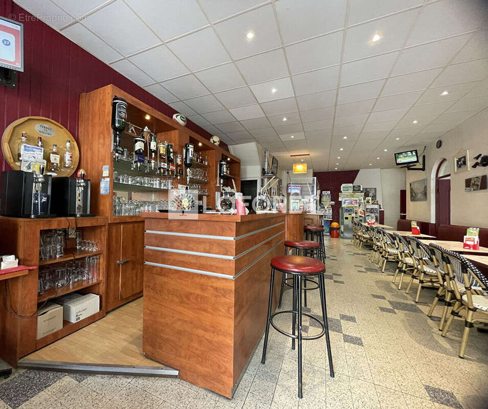 Commerce à MESCHERS-SUR-GIRONDE