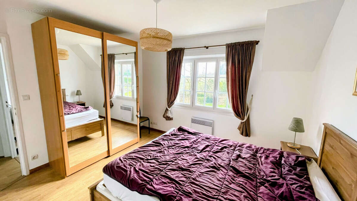 Maison à SAINT-GERMAIN-DE-TALLEVENDE-LA-LANDE-VAUMONT