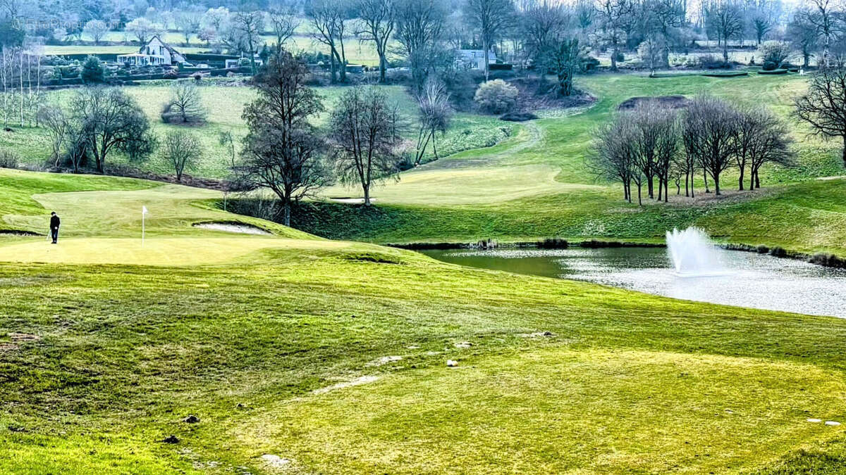 Maison à SAINT-GERMAIN-DE-TALLEVENDE-LA-LANDE-VAUMONT