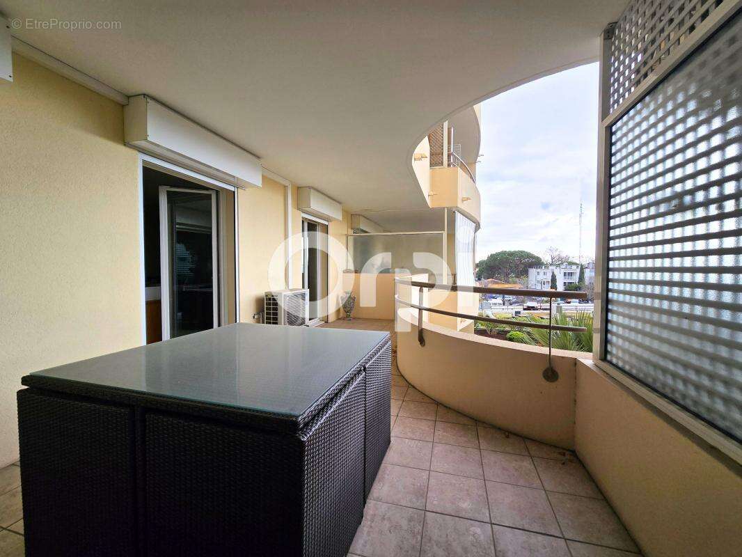 Appartement à MANDELIEU-LA-NAPOULE