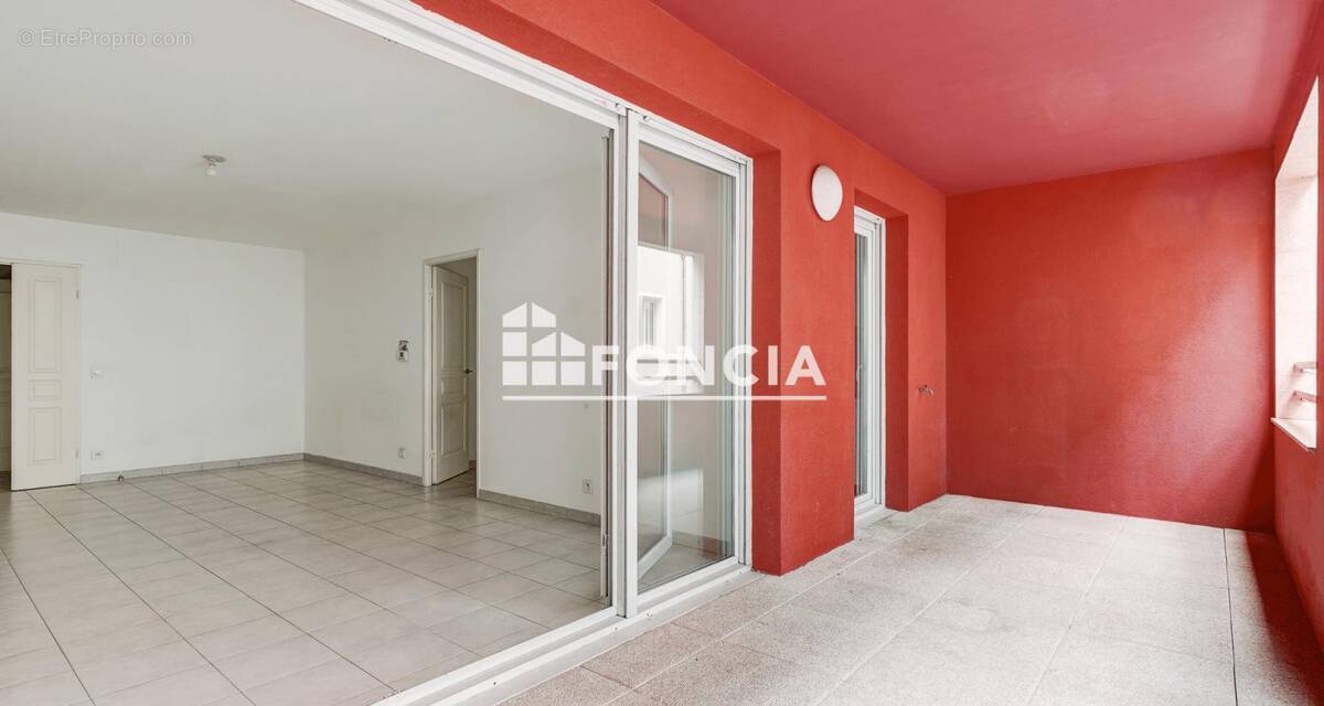 Appartement à MARSEILLE-2E