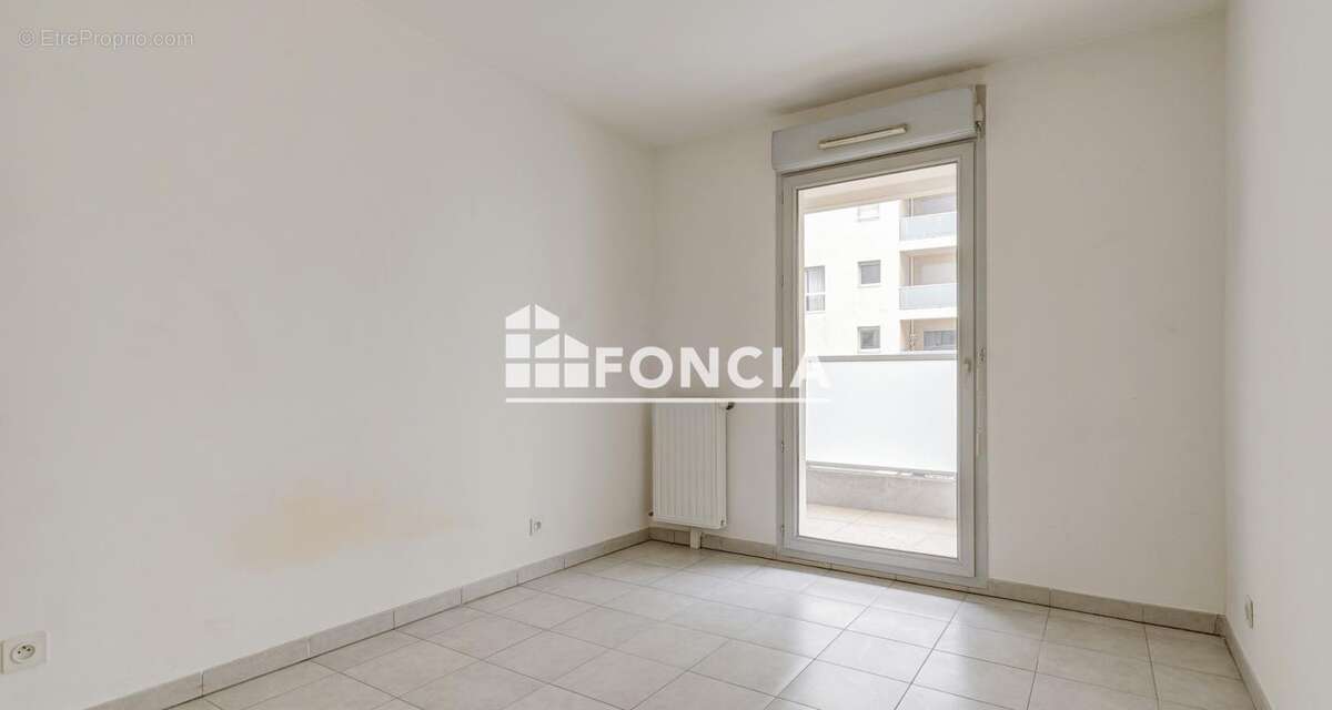 Appartement à MARSEILLE-2E