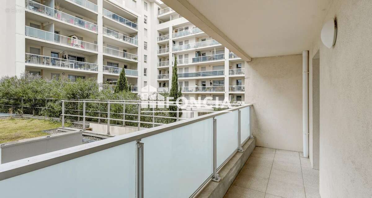 Appartement à MARSEILLE-2E