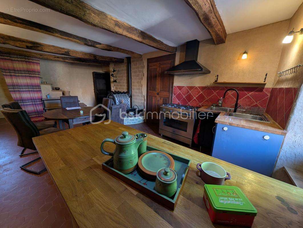 Maison à SAINT-JEAN-DU-PIN