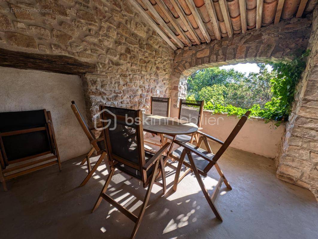 Maison à SAINT-JEAN-DU-PIN