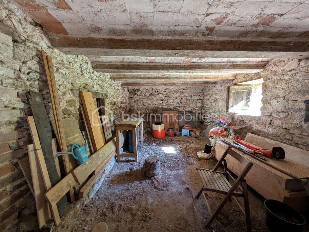 Maison à SAINT-JEAN-DU-PIN