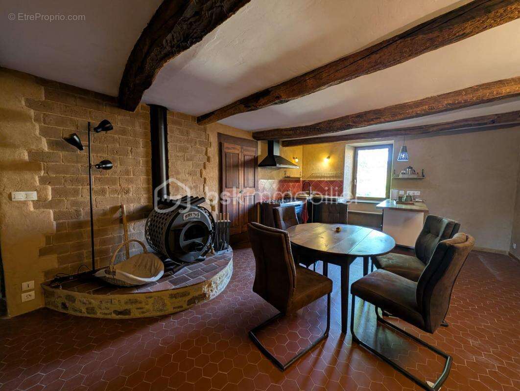 Maison à SAINT-JEAN-DU-PIN