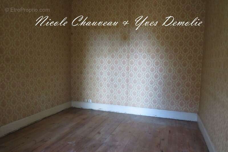 Maison à SAINT-GERMAIN-LEMBRON