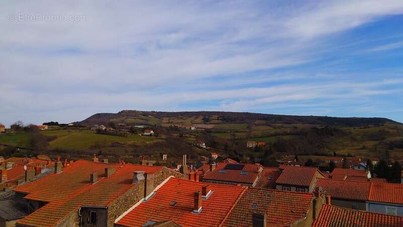 Maison à SAINT-GERMAIN-LEMBRON