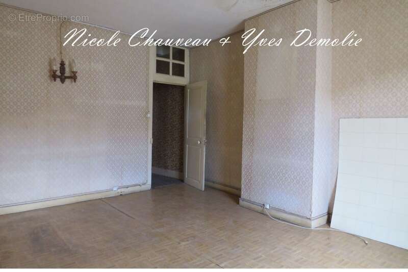 Maison à SAINT-GERMAIN-LEMBRON