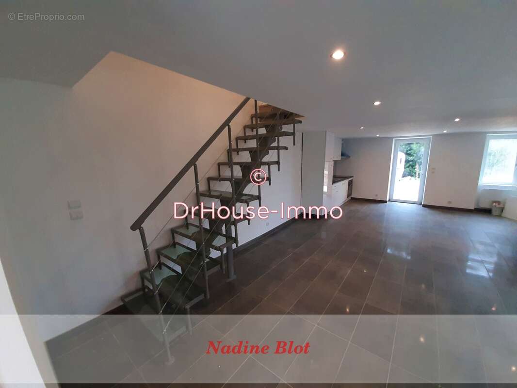 Maison à SAINT-ANDRE-TREIZE-VOIES