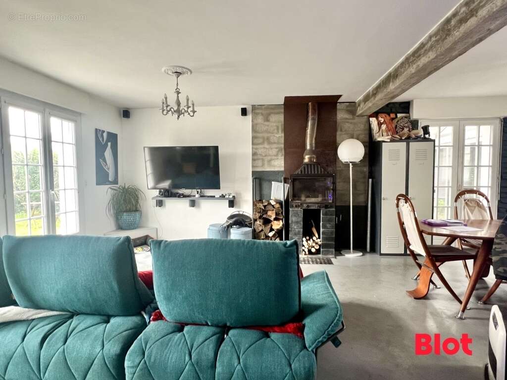 Maison à LE POULIGUEN