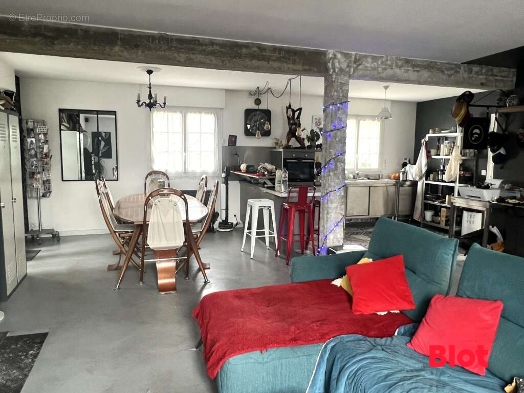 Maison à LE POULIGUEN