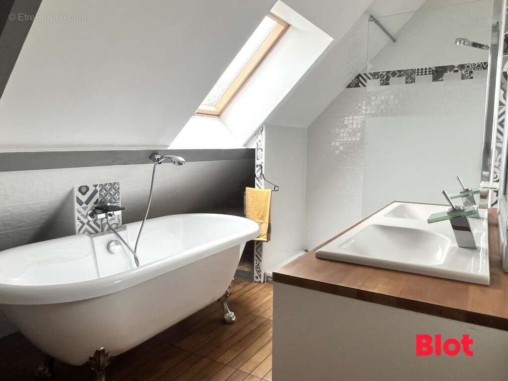 Maison à LE POULIGUEN