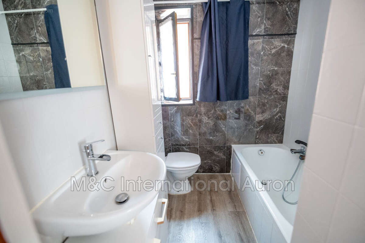 Appartement à SAINT-ETIENNE-DE-TINEE