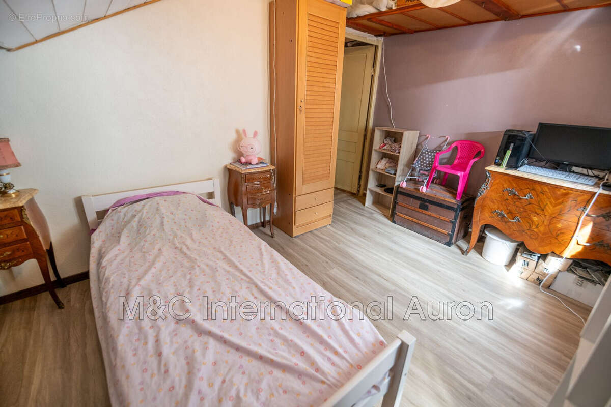 Appartement à SAINT-ETIENNE-DE-TINEE