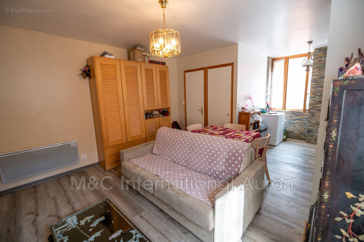 Appartement à SAINT-ETIENNE-DE-TINEE