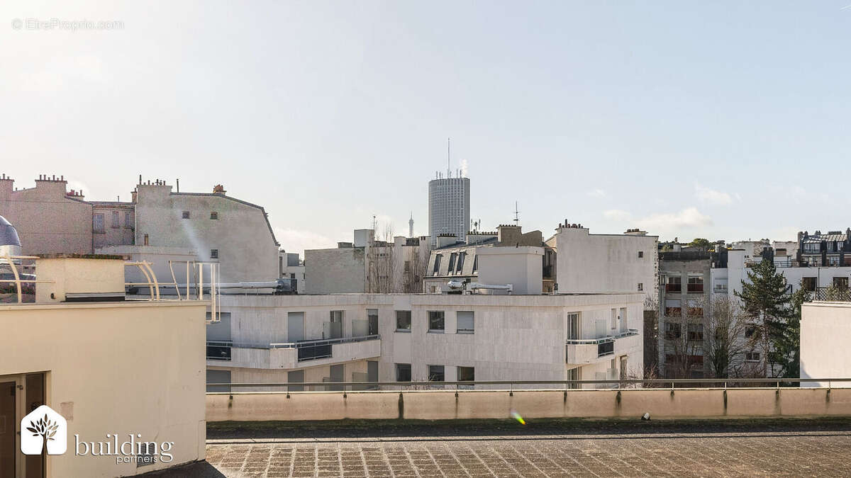 Appartement à NEUILLY-SUR-SEINE