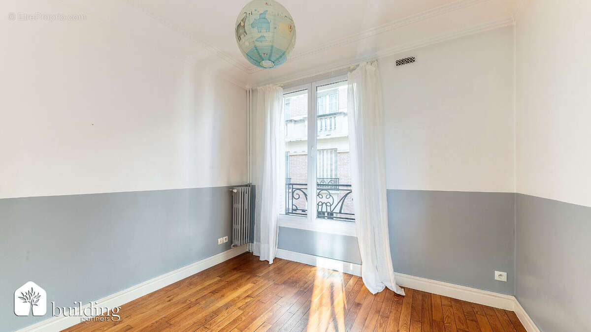 Appartement à NEUILLY-SUR-SEINE