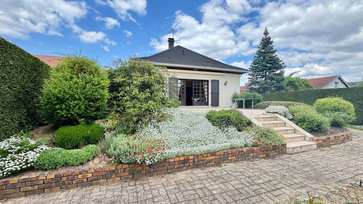 Maison à BLAINVILLE-SUR-L&#039;EAU