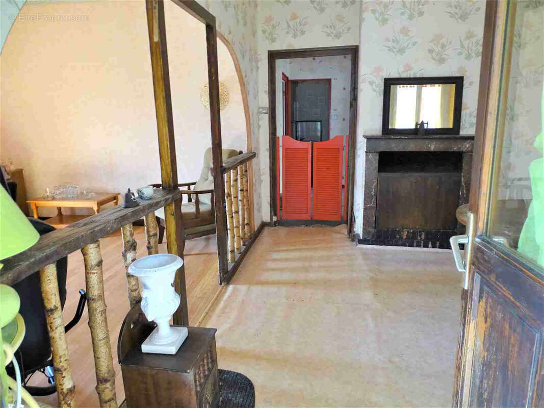 Maison à SAINT-DENIS-DES-MURS