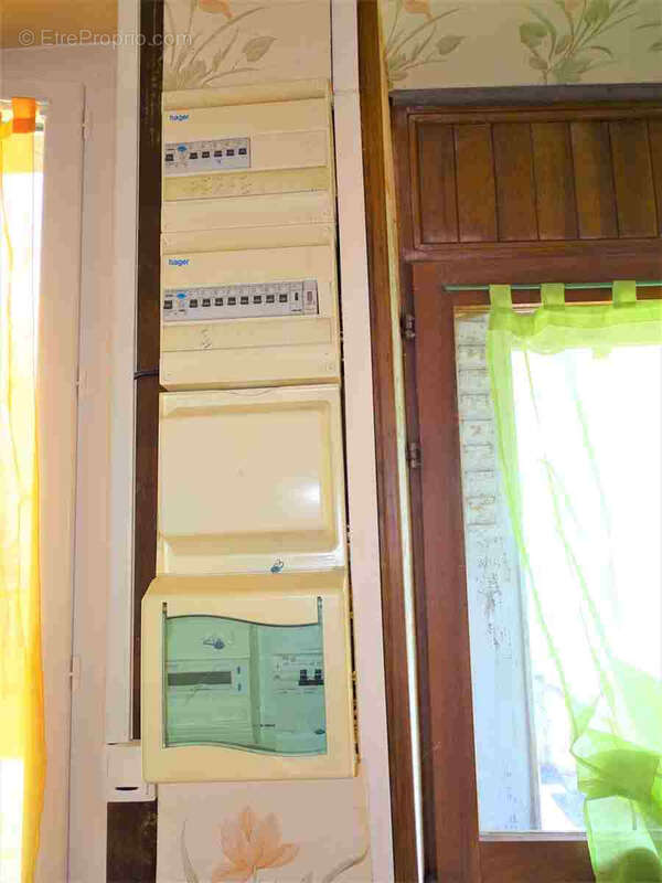 Maison à SAINT-DENIS-DES-MURS