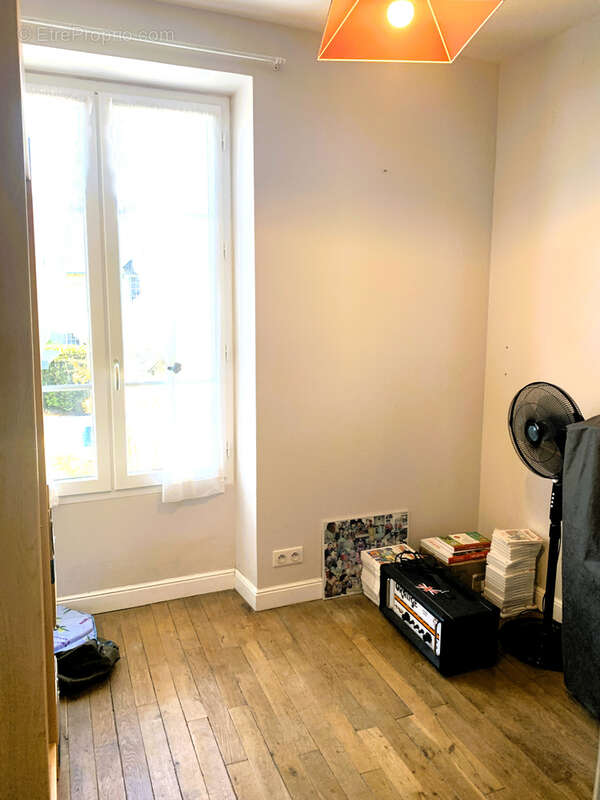 Maison à TERRASSON-LAVILLEDIEU