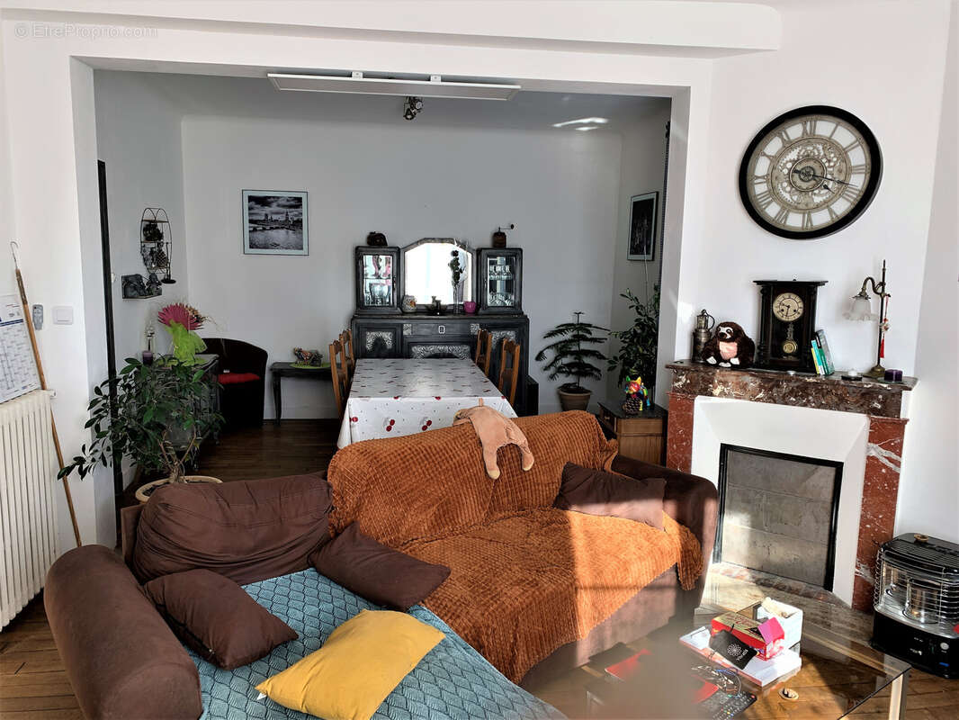 Maison à TERRASSON-LAVILLEDIEU