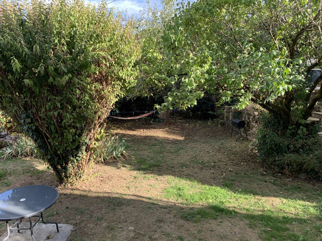 Maison à TERRASSON-LAVILLEDIEU