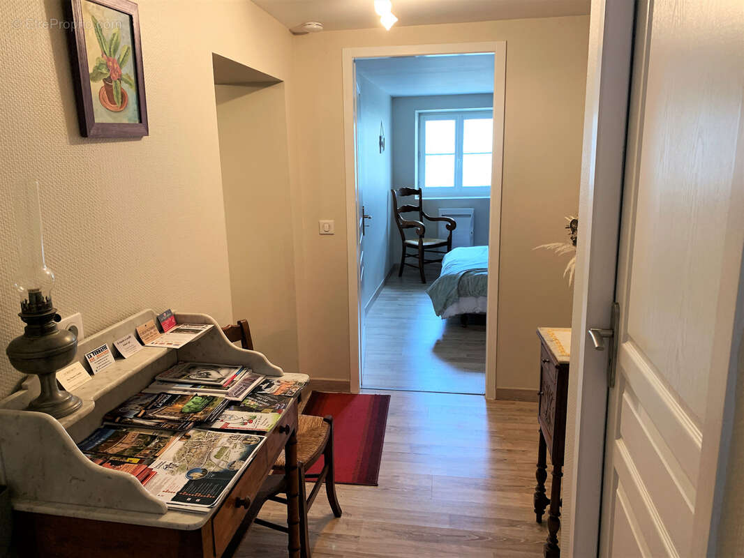 Maison à TERRASSON-LAVILLEDIEU