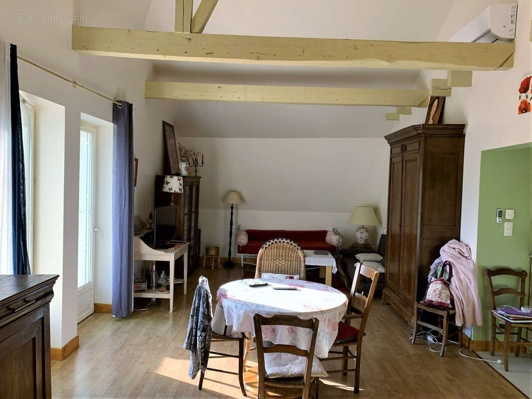 Maison à TERRASSON-LAVILLEDIEU