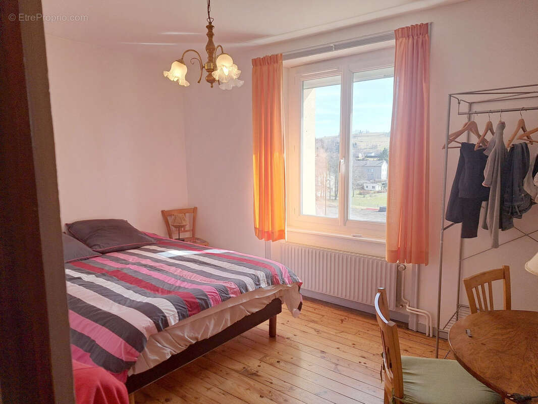 Maison à MAZET-SAINT-VOY