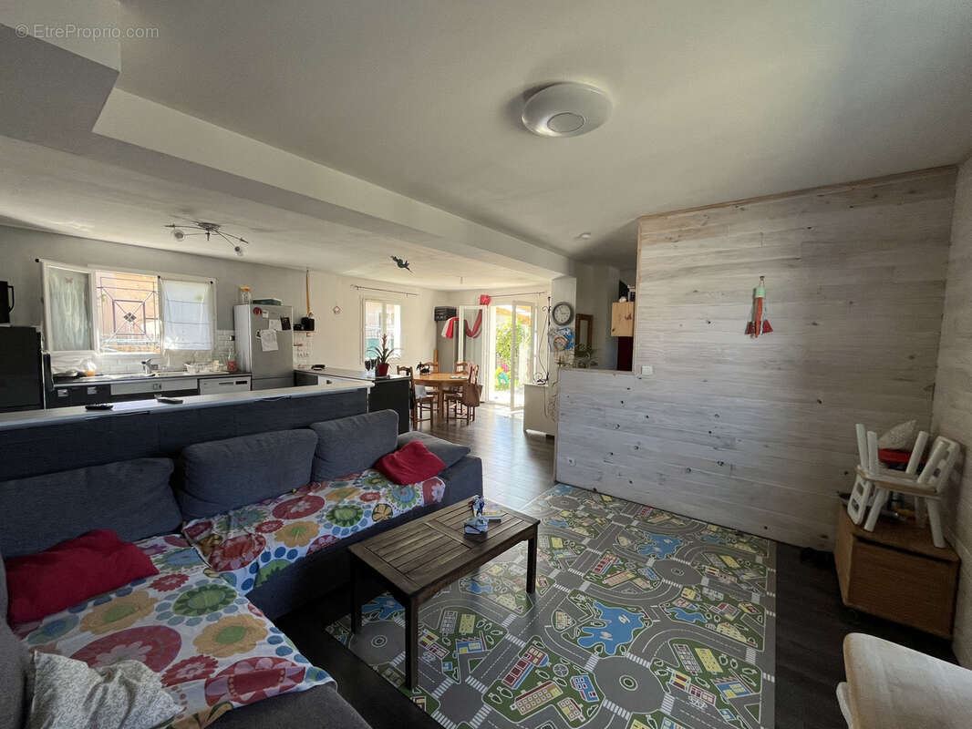 Maison à SAINT-BAUZILLE-DE-PUTOIS