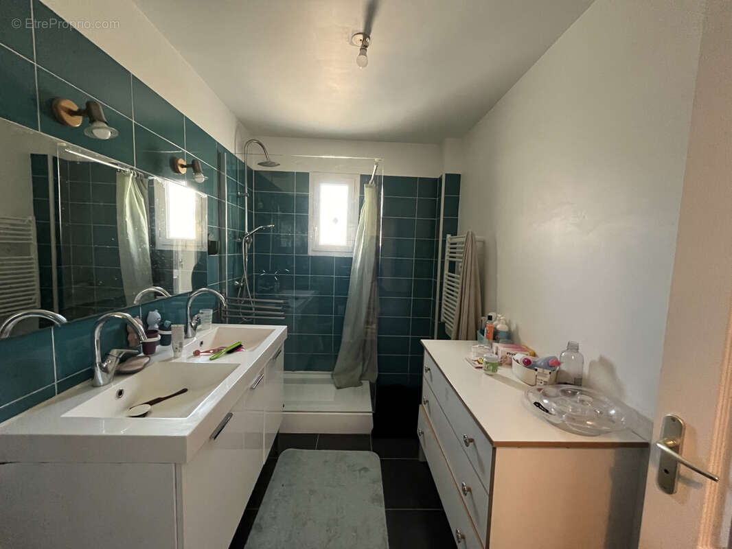 Maison à SAINT-BAUZILLE-DE-PUTOIS