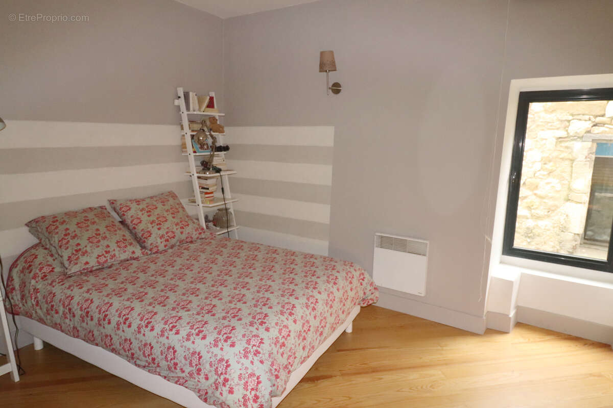 Maison à LA CALMETTE