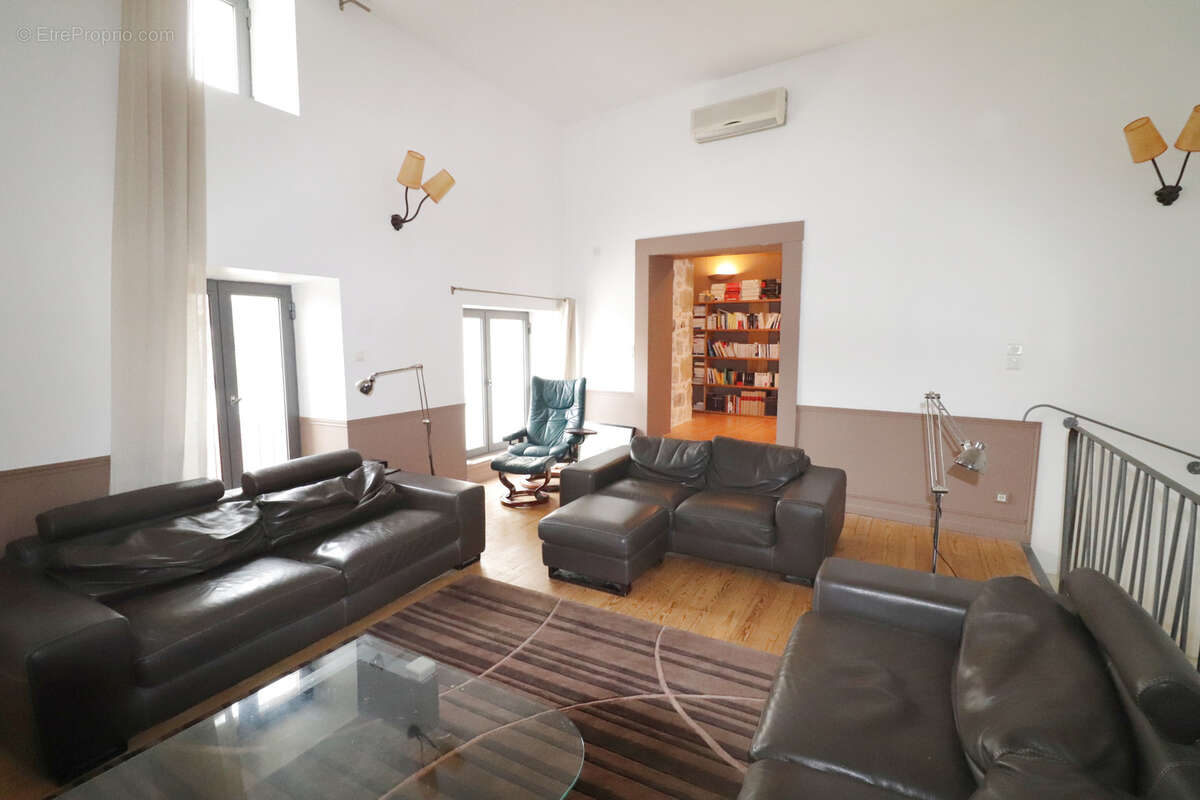 Maison à LA CALMETTE