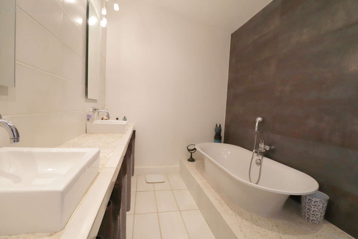 Maison à LA CALMETTE