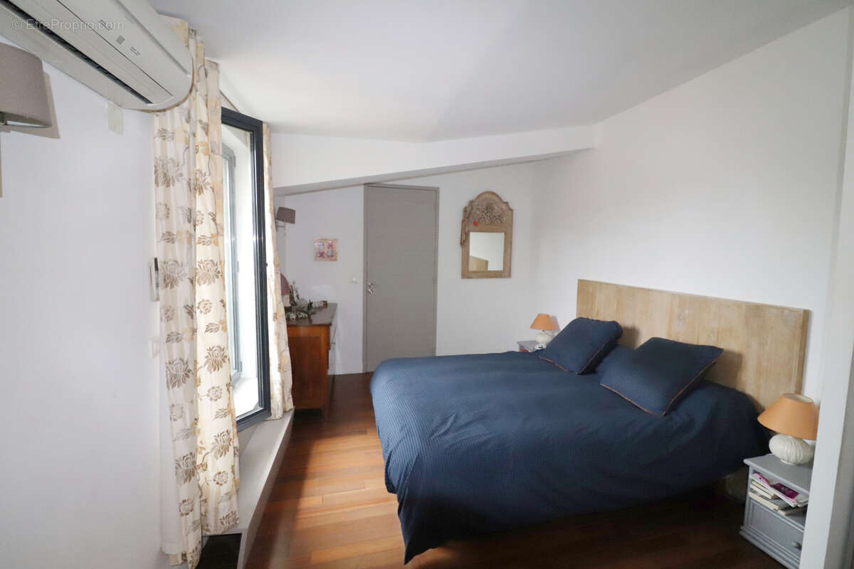 Maison à LA CALMETTE