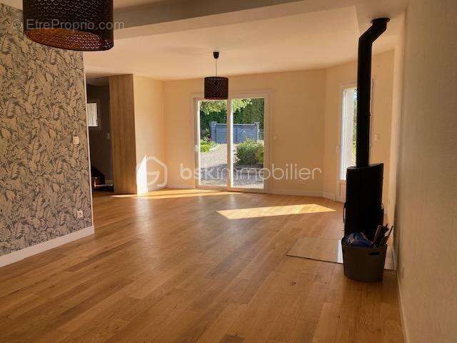 Maison à BOURG-ACHARD