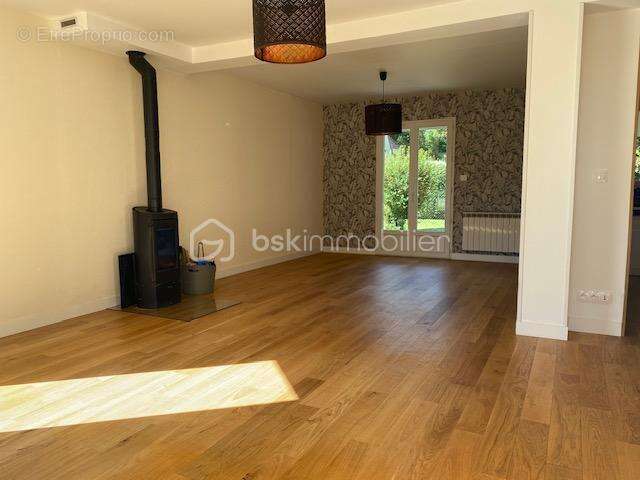 Maison à BOURG-ACHARD