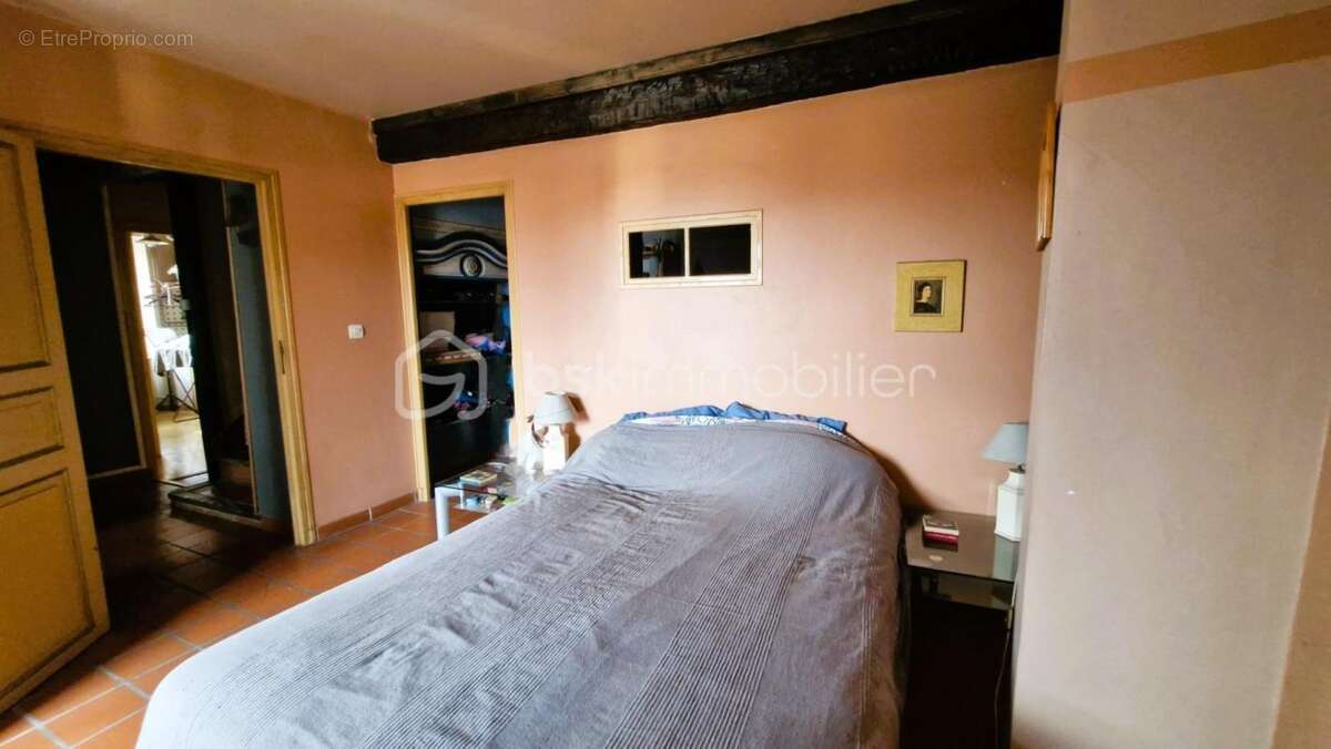 Maison à COUSTOUGES