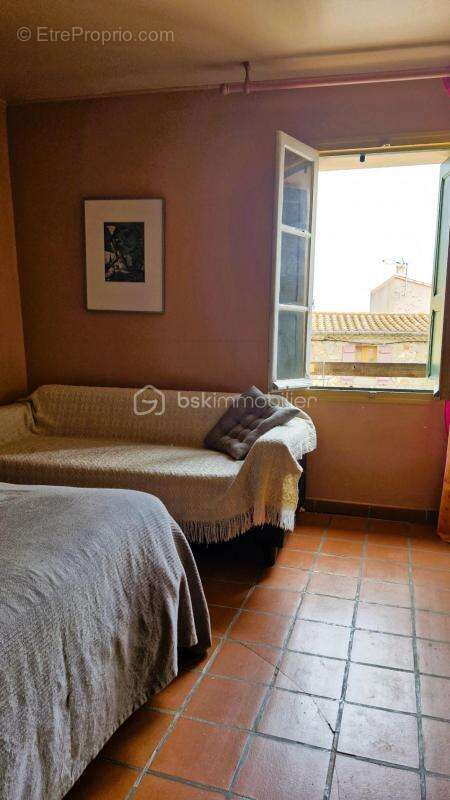 Maison à COUSTOUGES